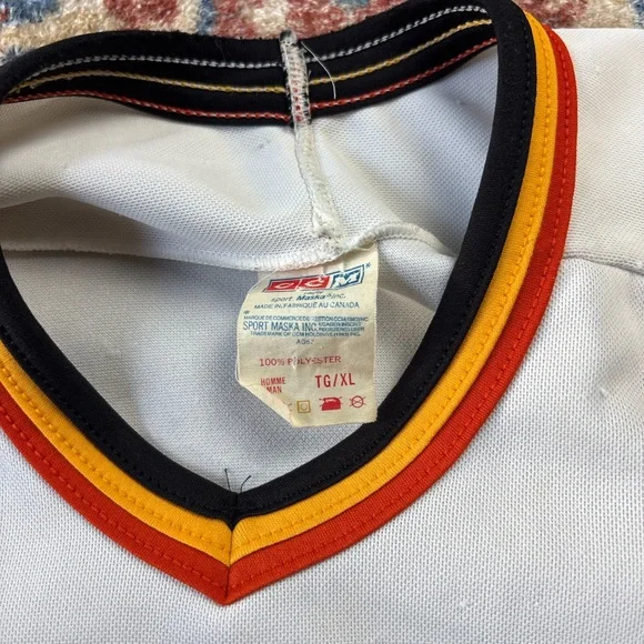 Vintage NHL Vancouver Canucks Skate Logo THRASHED Hockey Jersey Size XL - Picture 3 of 10